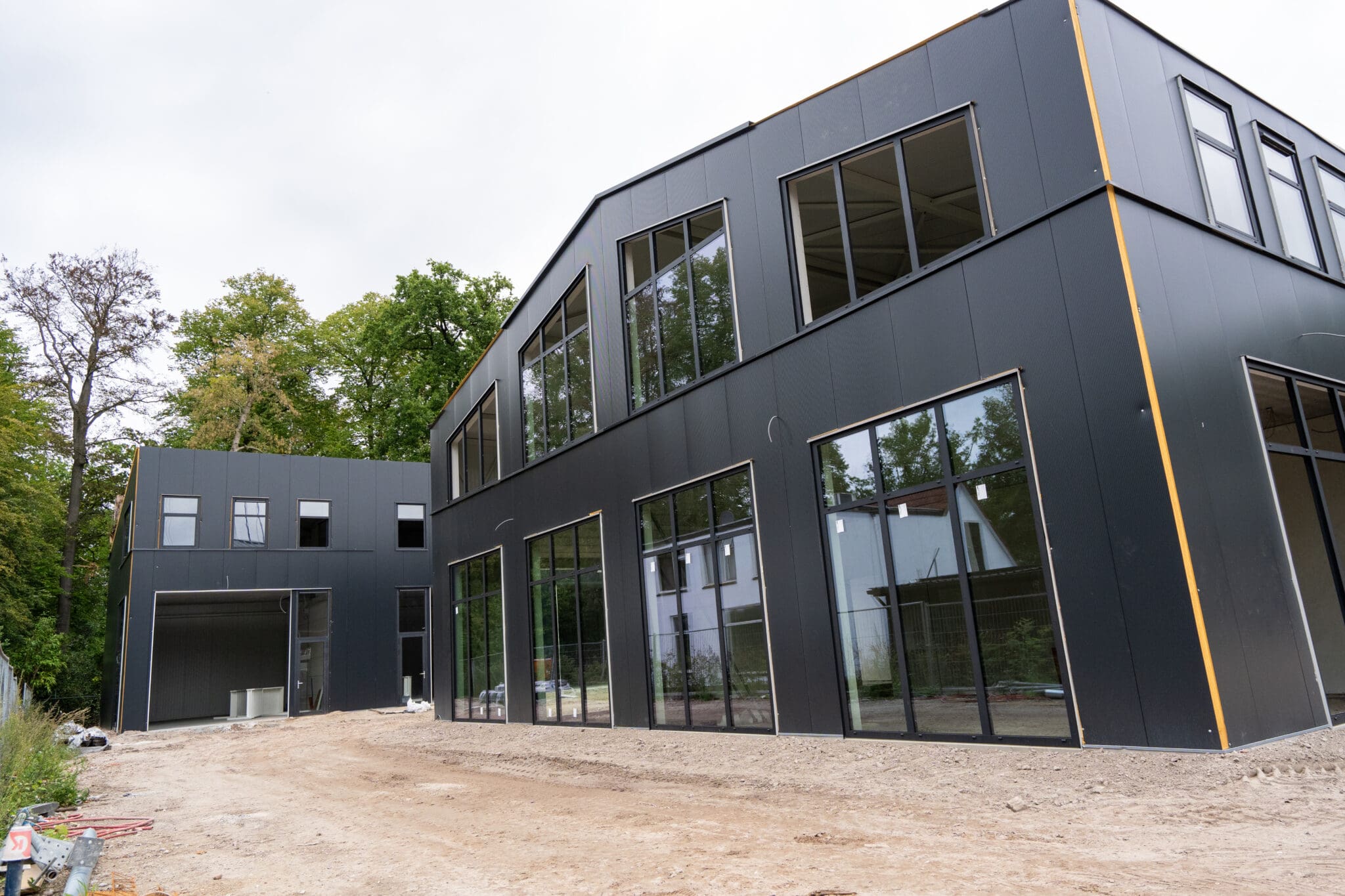 Twee blokken bedrijfsunits op Businesspark Soest